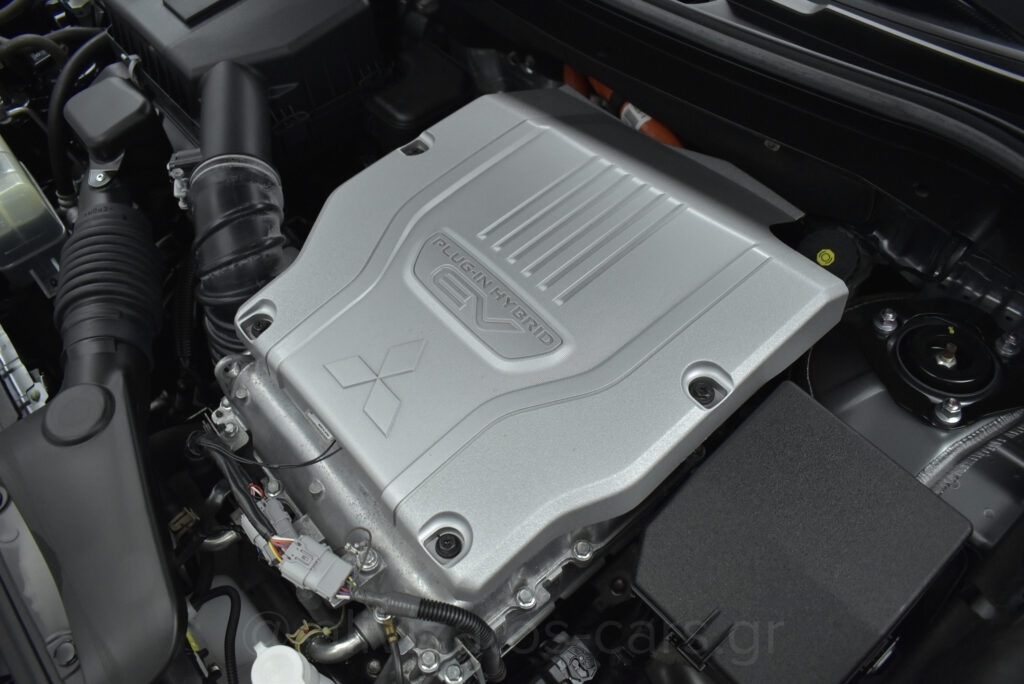 Mitsubishi Outlander - 2.4 PHEV INTENSE 4wd NAVI 224hp