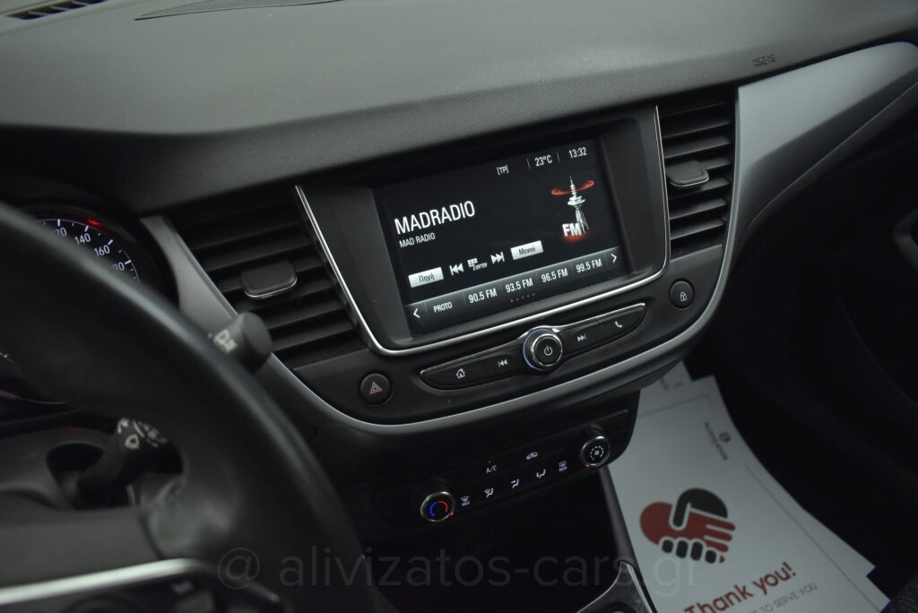 Opel Crossland - 1.5 D S/S Business 110hp Park Assist & Led