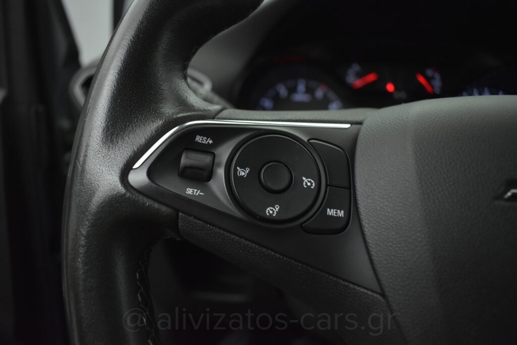 Opel Crossland - 1.5 D S/S Business 110hp Park Assist & Led