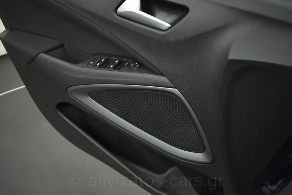 Opel Crossland - 1.5 D S/S Business 110hp Park Assist & Led