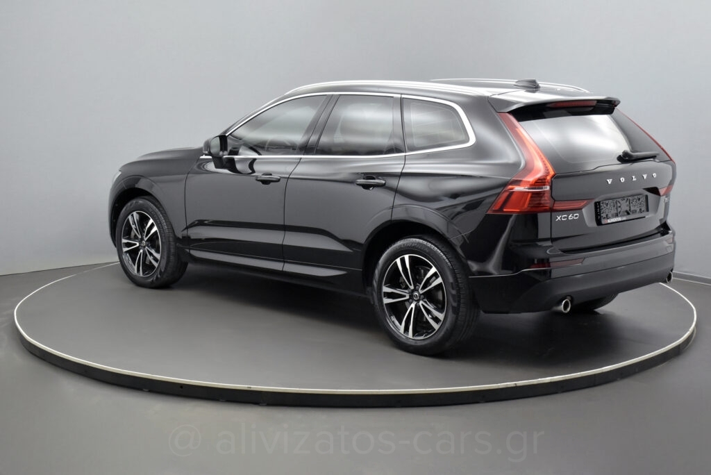 Volvo XC 60 - B5 MHEV 4x4 Momentum Leather 235hp