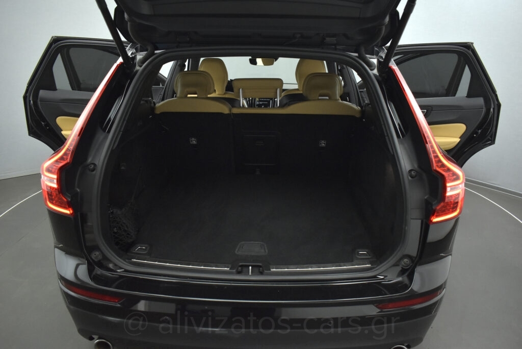 Volvo XC 60 - B5 MHEV 4x4 Momentum Leather 235hp