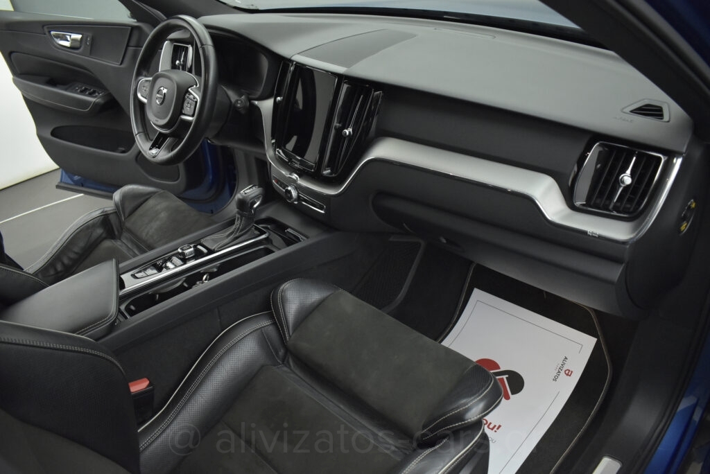 Volvo XC 60 - D4 AWD R-Desing