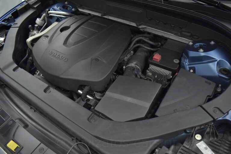 Volvo XC 60 - D4 AWD R-Desing