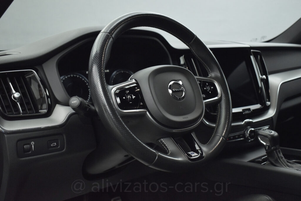 Volvo XC 60 - D4 AWD R-Desing