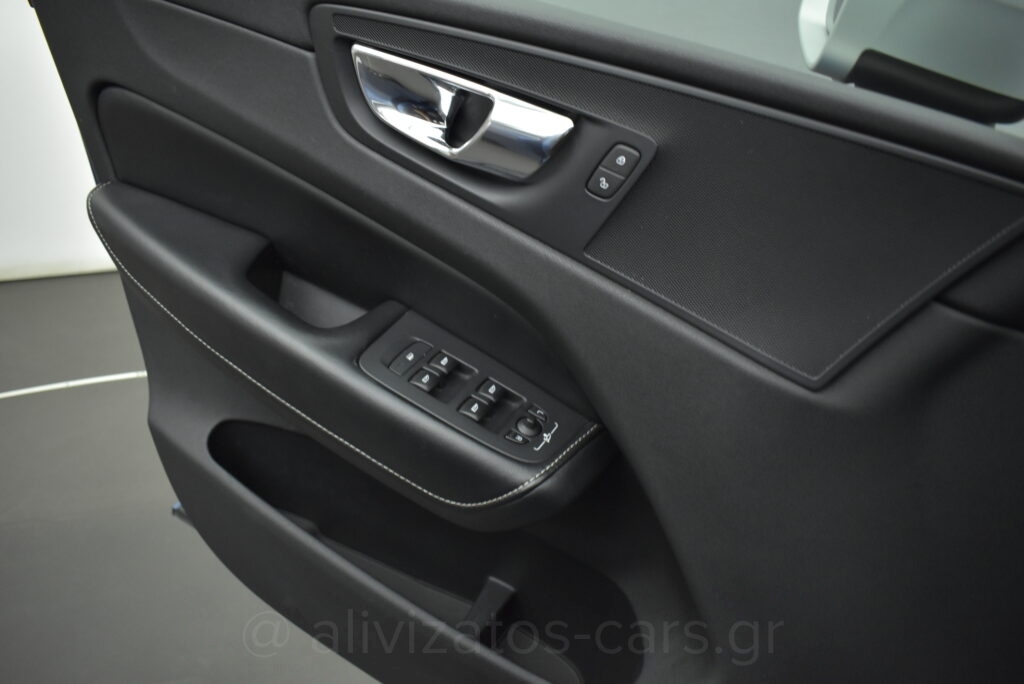 Volvo XC 60 - D4 AWD R-Desing