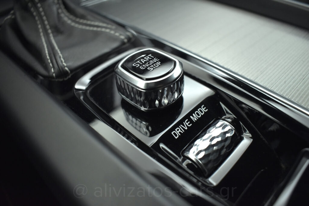 Volvo XC 60 - D4 AWD R-Desing