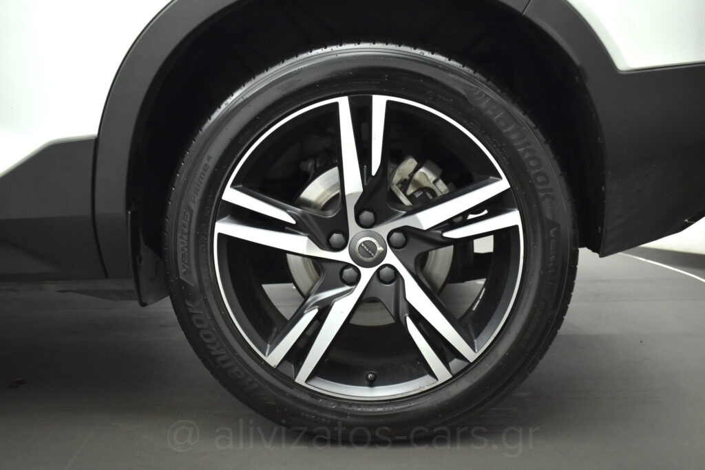 Volvo XC40 -  T5 Recharge 262hp Leather Navi R19