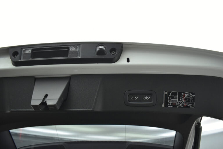 Volvo XC40 -  T5 Recharge 262hp Leather Navi R19