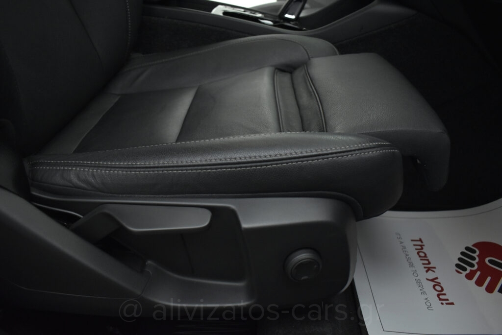 Volvo XC40 -  T5 Recharge 262hp Leather Navi R19