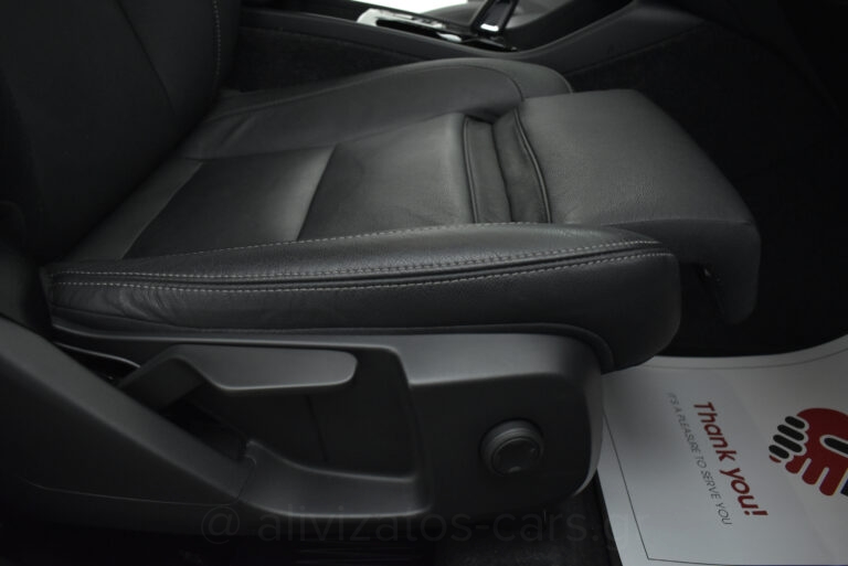 Volvo XC40 -  T5 Recharge 262hp Leather Navi R19