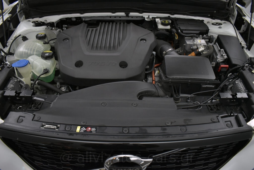 Volvo XC40 -  T5 Recharge 262hp Leather Navi R19