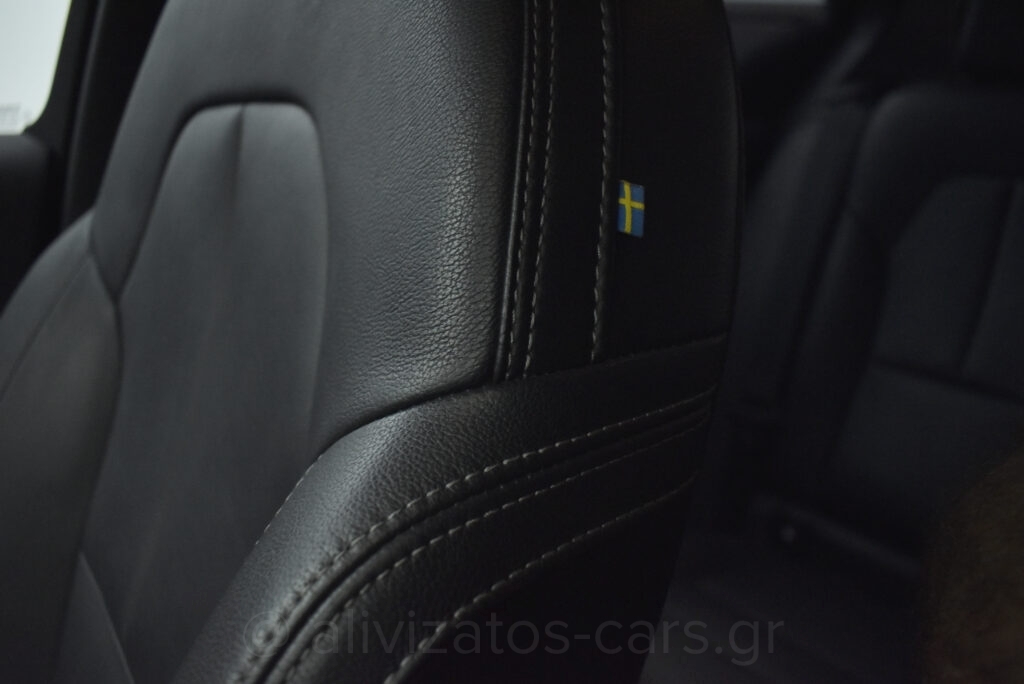 Volvo XC40 -  T5 Recharge 262hp Leather Navi R19