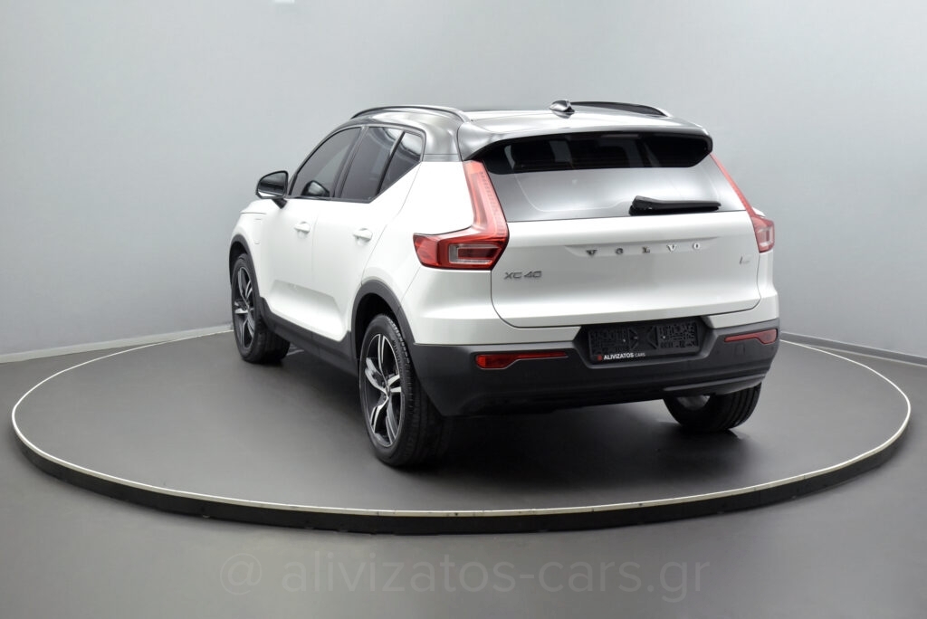 Volvo XC40 -  T5 Recharge 262hp Leather Navi R19