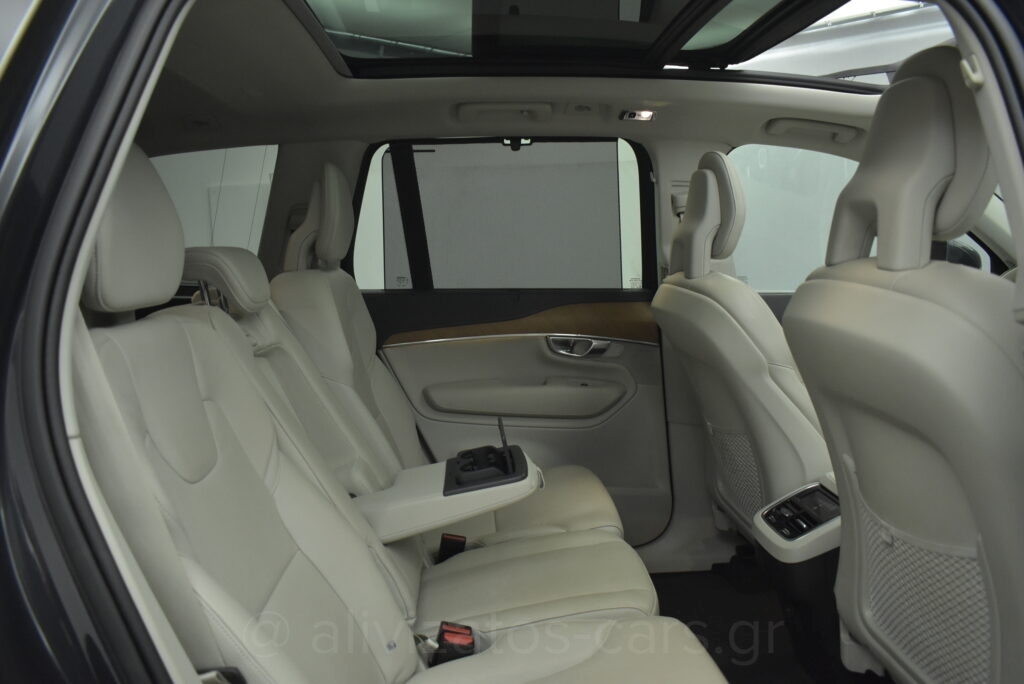 Volvo XC90 - B5 Hybrid AWD Inscription 7 seats Panorama