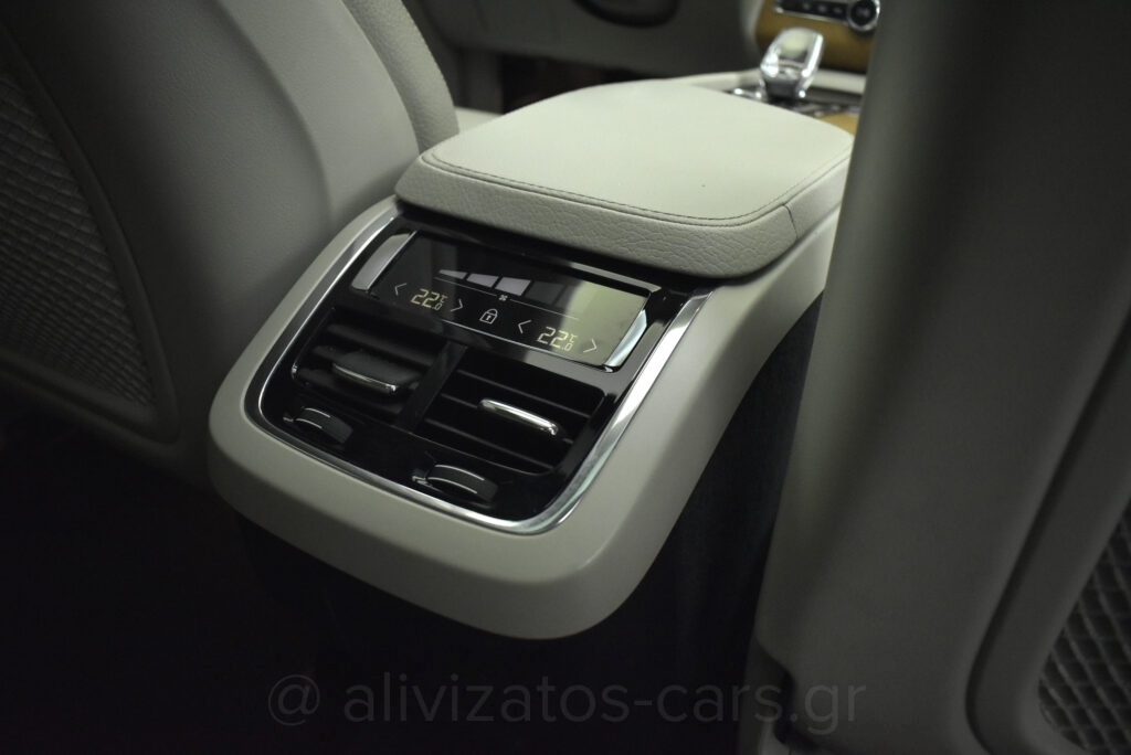 Volvo XC90 - B5 Hybrid AWD Inscription 7 seats Panorama