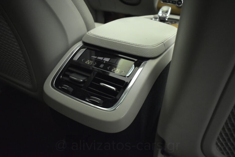 Volvo XC90 - B5 Hybrid AWD Inscription 7 seats Panorama