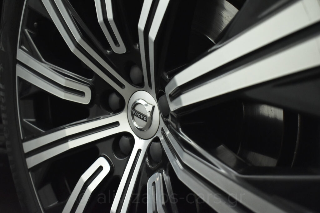 Volvo XC90 - B5 Hybrid AWD Inscription 7 seats Panorama