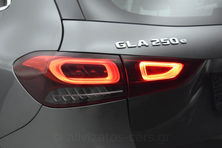 Mercedes-Benz GLA 250 - 1.3 e Plug-in 8G-DCT Style Navi 10''