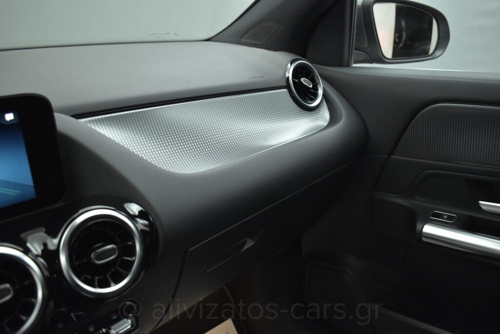 Mercedes-Benz GLA 250 - 1.3 e Plug-in 8G-DCT Style Navi 10''