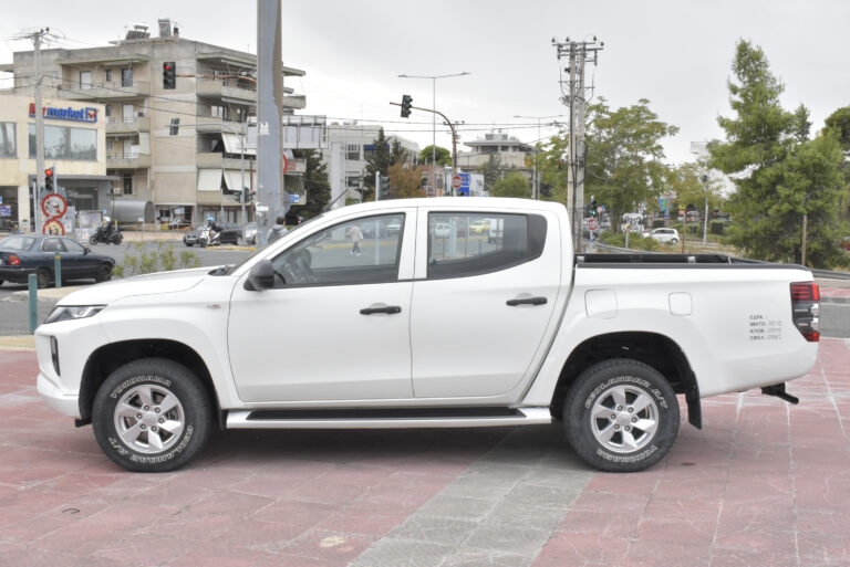 Mitsubishi L200 -  2.3 Double Cab INVITE 4x4
