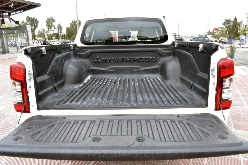 Mitsubishi L200 -  2.3 Double Cab INVITE 4x4