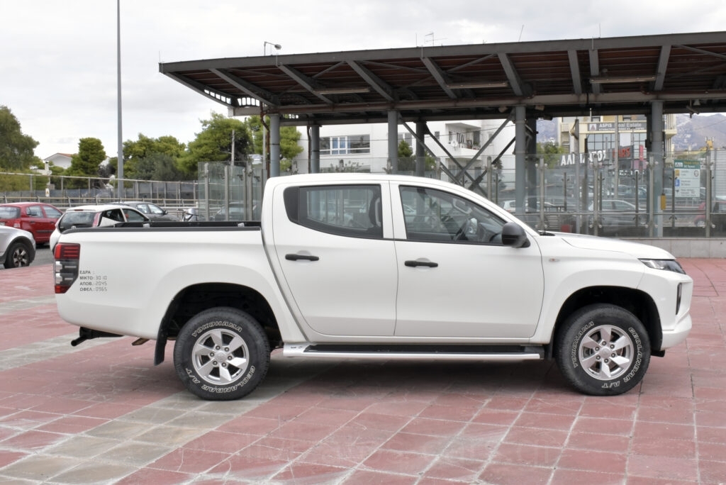 Mitsubishi L200 -  2.3 Double Cab INVITE 4x4