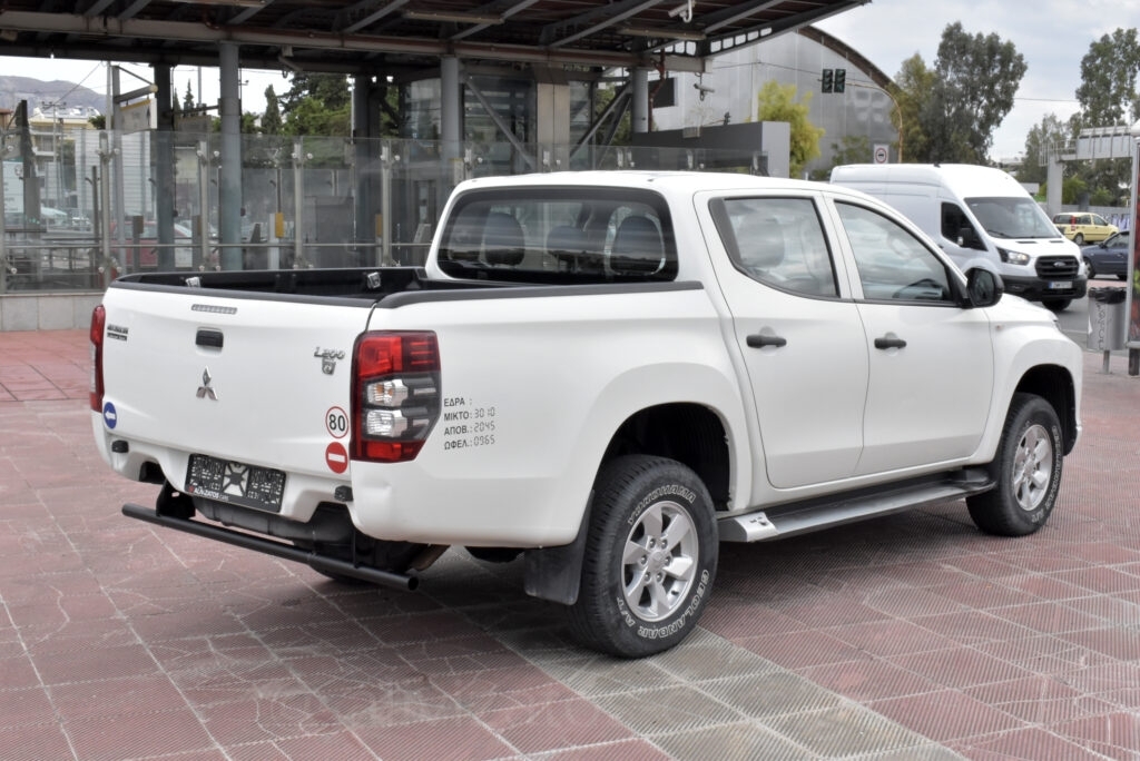 Mitsubishi L200 -  2.3 Double Cab INVITE 4x4