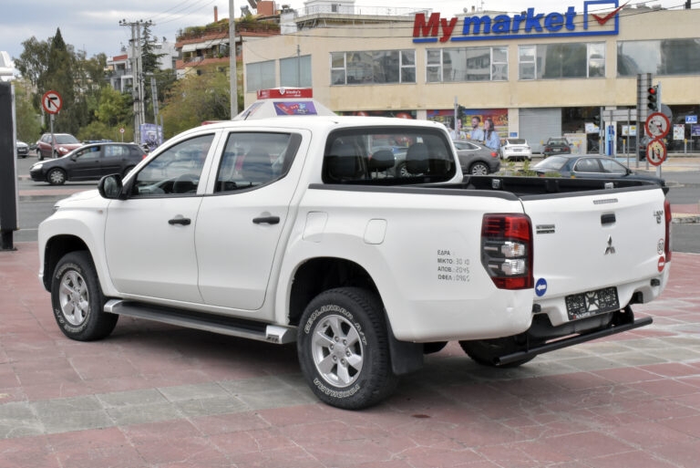 Mitsubishi L200 -  2.3 Double Cab INVITE 4x4