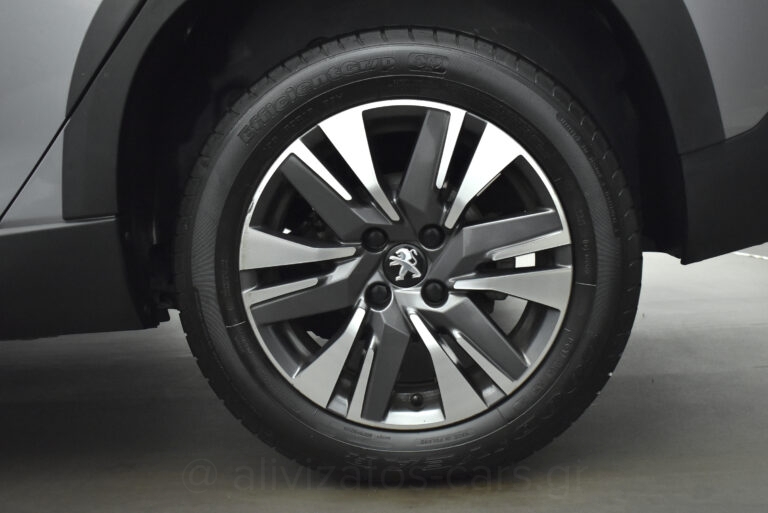 Peugeot 2008 - 1.2 PureTech S&S Allure 110hp Navigation