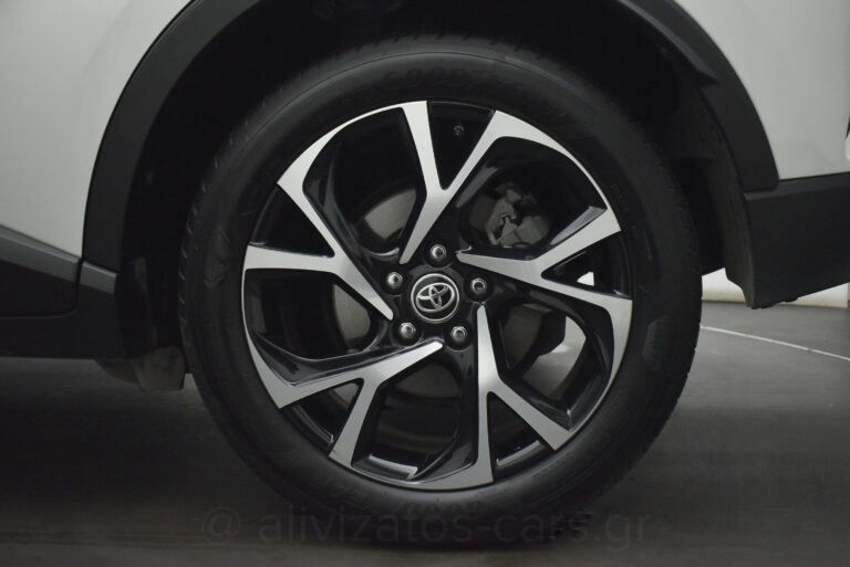 Toyota C-HR - 1.8 HSD e-CTV C-lub Bi-tone Facelift