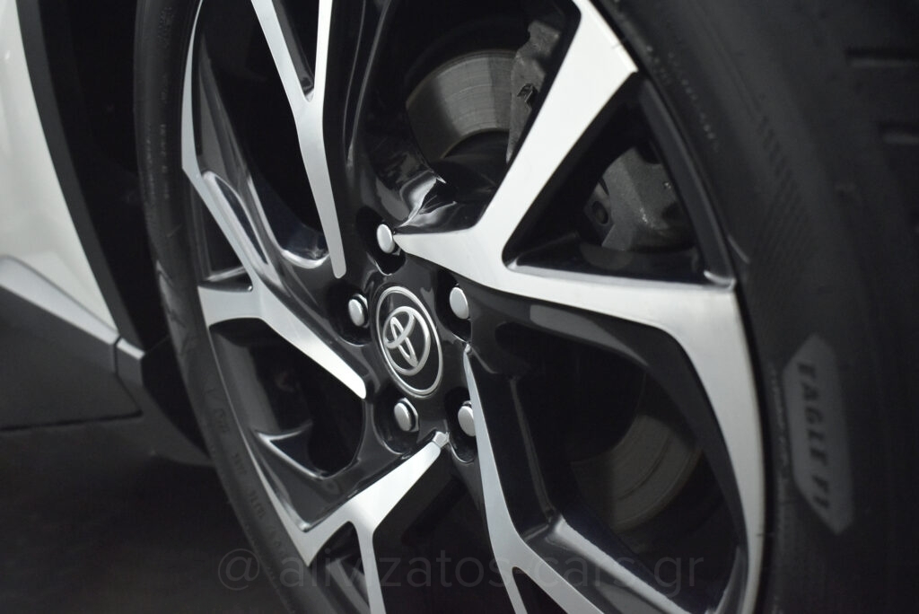 Toyota C-HR - 1.8 HSD e-CTV C-lub Bi-tone Facelift