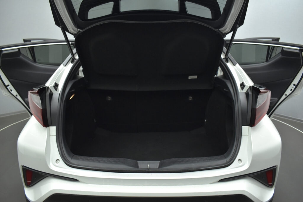 Toyota C-HR - 1.8 HSD e-CTV C-lub Bi-tone Facelift