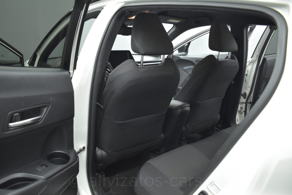 Toyota C-HR - 1.8 HSD e-CTV C-lub Bi-tone Facelift