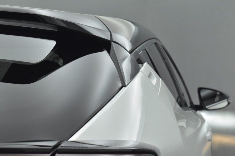 Toyota C-HR - 1.8 HSD e-CTV C-lub Bi-tone Facelift