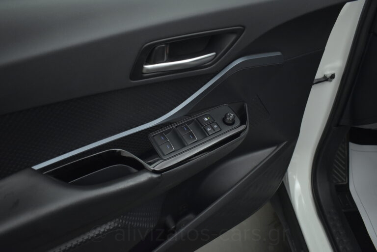 Toyota C-HR - 1.8 HSD e-CTV C-lub Bi-tone Facelift