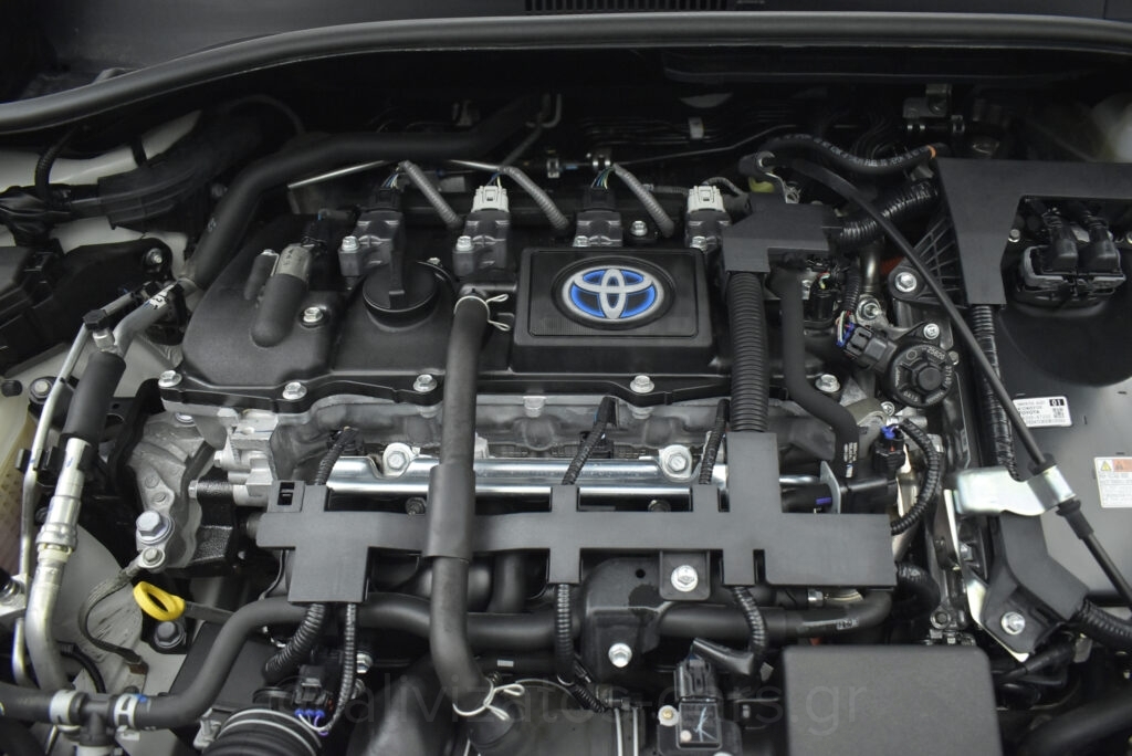 Toyota C-HR - 1.8 HSD e-CTV C-lub Bi-tone Facelift