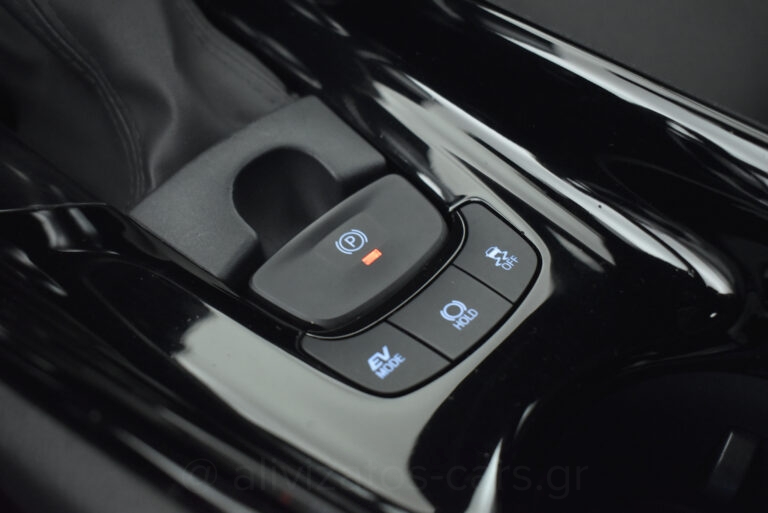 Toyota C-HR - 1.8 HSD e-CTV C-lub Bi-tone Facelift