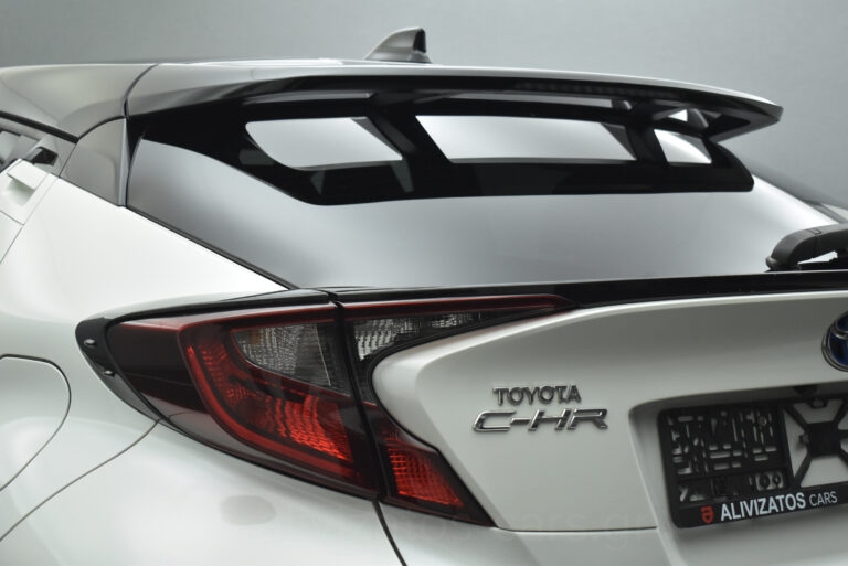 Toyota C-HR - 1.8 HSD e-CTV C-lub Bi-tone Facelift