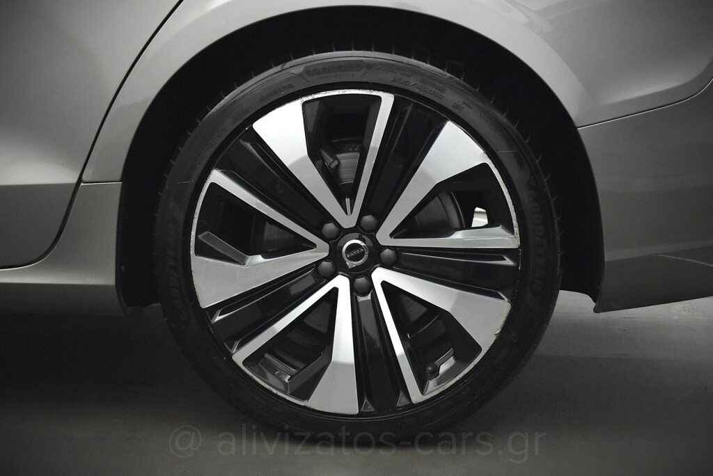 Volvo V60 - 2.0 T6 PHEV INSCRIPTION AWD 340hp