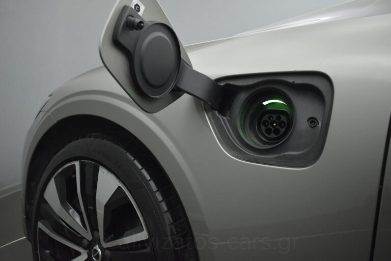 Volvo V60 – 2.0 T6 PHEV INSCRIPTION AWD 340hp Volvo V60 - 2.0 T6 PHEV INSCRIPTION AWD 340hp