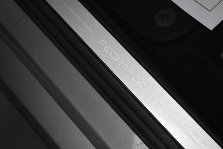 Volvo V60 – 2.0 T6 PHEV INSCRIPTION AWD 340hp Volvo V60 - 2.0 T6 PHEV INSCRIPTION AWD 340hp