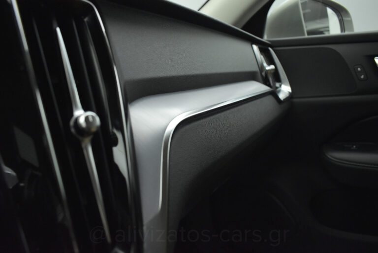 Volvo V60 – 2.0 T6 PHEV INSCRIPTION AWD 340hp Volvo V60 - 2.0 T6 PHEV INSCRIPTION AWD 340hp