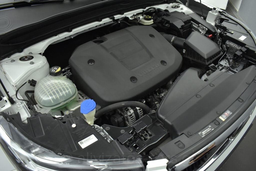 Volvo XC40 -  T5 Recharge Inscription 262hp Navi R18