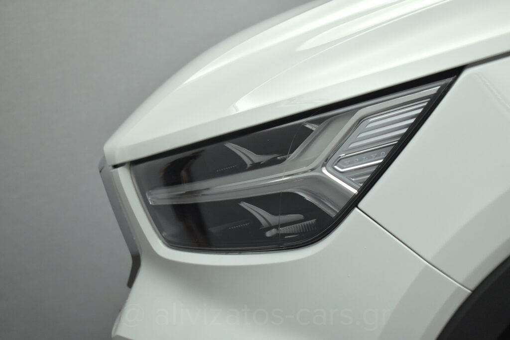 Volvo XC40 -  T5 Recharge Inscription 262hp Navi R18