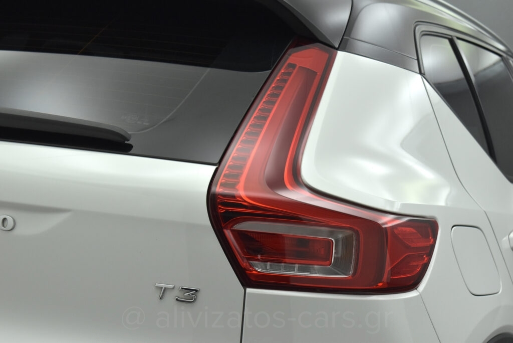 Volvo XC40 -  T5 Recharge Inscription 262hp Navi R18