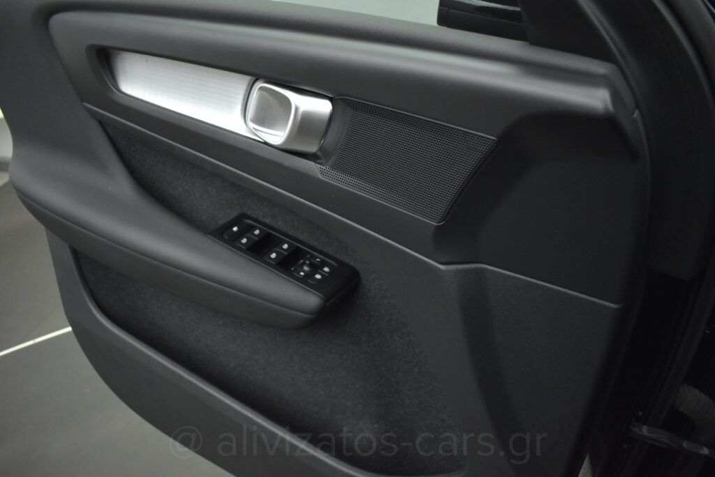 Volvo XC40 -  T5 Recharge Inscription Plug in 262hp Camera & Navi
