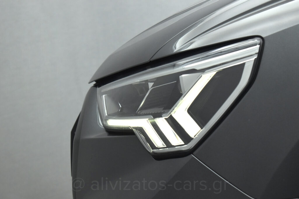 Audi Q3 - 35 TFSI S tronic 150hp S Line Panorama