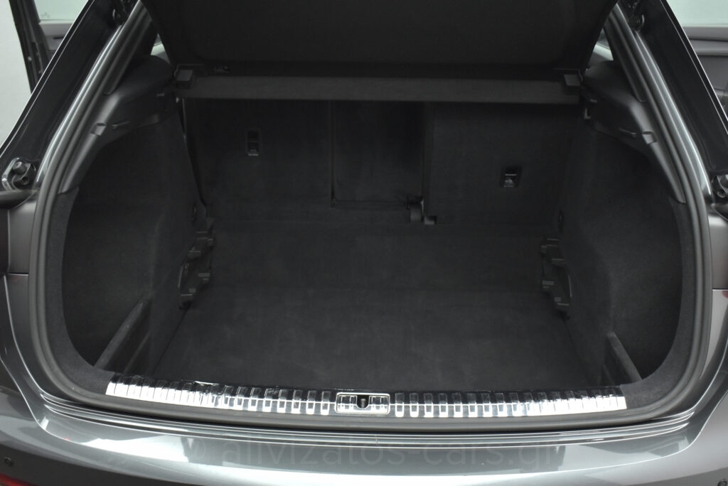 Audi Q3 - 35 TFSI S tronic 150hp S Line Panorama