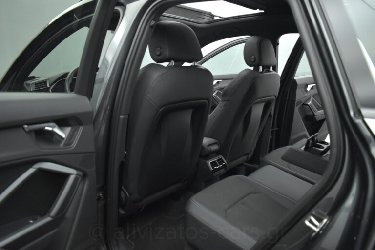 Audi Q3 - 35 TFSI S tronic 150hp S Line Panorama